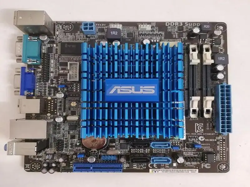 Материнская плата Asus AT5NM10T